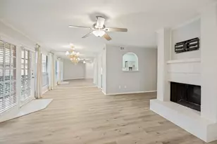 16301 Ledgemont Ln, Addison, TX 75001 - Photo 8