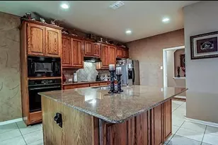 204 Granite Falls Dr, Keller, TX 76248 - Photo 4