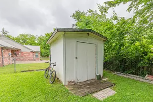 407 W 4th St, Kaufman, TX 75142 - Photo 10