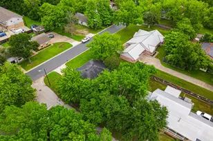 407 W 4th St, Kaufman, TX 75142 - Photo 4