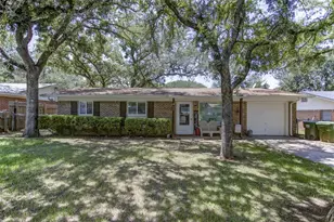 604 26th Ave, Mineral Wells, TX 76067 - Photo 1