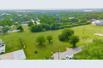 105 S Hawthorne Street, Granbury, TX 76048 - Photo 12