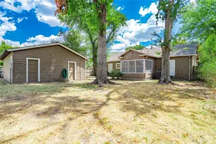 233 E James St, Wills Point, TX 75169 - Photo 30