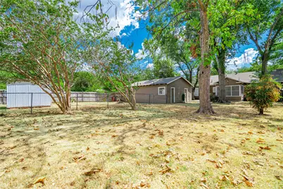 233 E James Street, Wills Point, TX 75169 - Photo 32