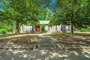 233 E James St, Wills Point, TX 75169 - Photo 2