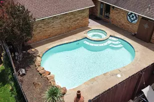 1925 Glenbrook Ct, Bedford, TX 76021 - Photo 2