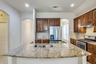 2712 Cole Castle Dr, Lewisville, TX 75056 - Photo 6