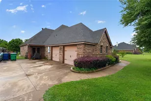1916 Buckskin Rd, Crowley, TX 76036 - Photo 24