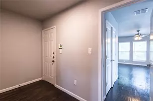 3009 Hemphill St, Fort Worth, TX 76110 - Photo 16