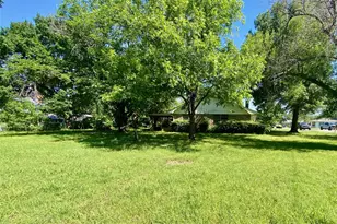 800 Carver St, Whitesboro, TX 76273 - Photo 4