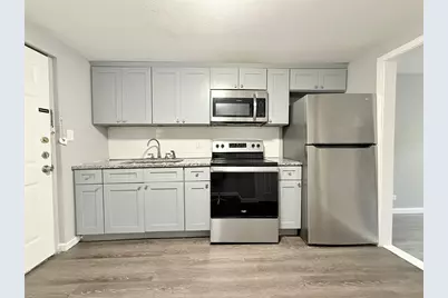 601 Francine Drive #B, Irving, TX 75060 - Photo 2