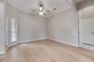 1517 White Willow Ln, Arlington, TX 76002 - Photo 8
