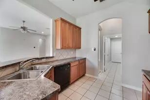 1517 White Willow Ln, Arlington, TX 76002 - Photo 12