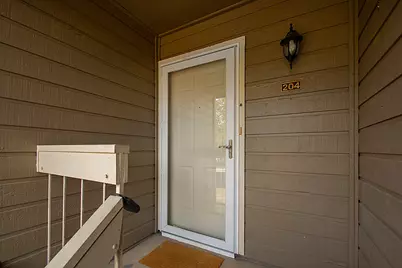 1104 Riverchase Lane #204, Arlington, TX 76011 - Photo 32