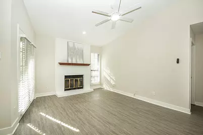 1104 Riverchase Lane #204, Arlington, TX 76011 - Photo 2