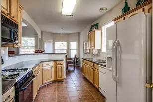 1401 Crutchfield Ln, Lewisville, TX 75077 - Photo 18