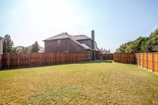 1401 Crutchfield Ln, Lewisville, TX 75077 - Photo 4