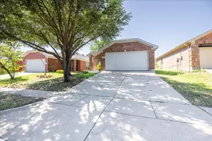 1014 Savage Dr, Denton, TX 76207 - Photo 1