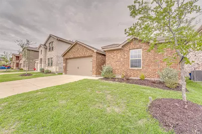3821 Kenworth Lane, McKinney, TX 75071 - Photo 2