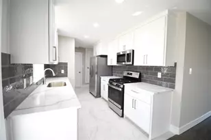1422 Addington St, Irving, TX 75062 - Photo 4