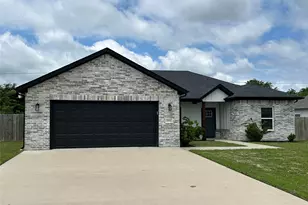 3840 Skylane Ave, Corsicana, TX 75110 - Photo 2