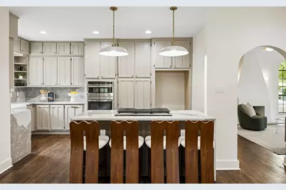 2010 Mayflower Drive, Dallas, TX 75208 - Photo 6
