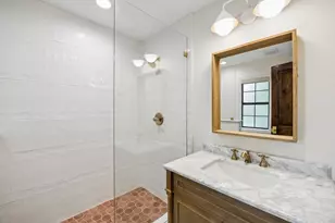 2010 Mayflower Dr, Dallas, TX 75208 - Photo 24