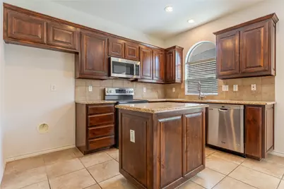 2401 Spruce Springs Way, Fort Worth, TX 76177 - Photo 8
