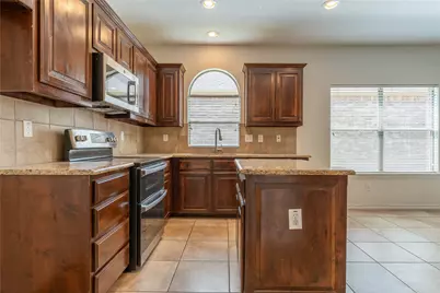2401 Spruce Springs Way, Fort Worth, TX 76177 - Photo 10