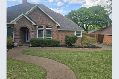 2954 Woodland Hills Drive, Grapevine, TX 76051 - Photo 2