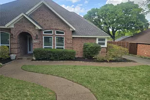 2954 Woodland Hills Dr, Grapevine, TX 76051 - Photo 2