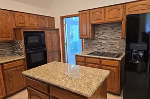 2954 Woodland Hills Dr, Grapevine, TX 76051 - Photo 12