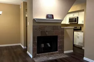 2314 Bamboo Dr, Arlington, TX 76006 - Photo 2