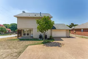8400 Golf Club Cir, Fort Worth, TX 76179 - Photo 24