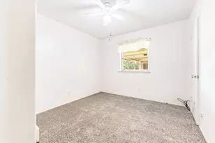 3705 Flamingo Ln, Irving, TX 75062 - Photo 12
