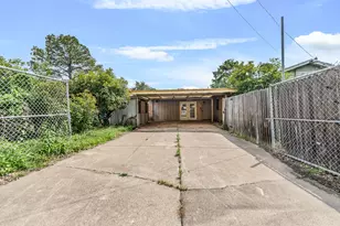 3705 Flamingo Ln, Irving, TX 75062 - Photo 20