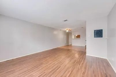 600 Grand Avenue #112, Arlington, TX 76010 - Photo 4