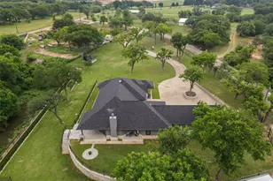 2100 Gene Ct, Granbury, TX 76048 - Photo 34