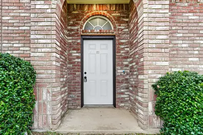 1325 Rosewood Lane, Lancaster, TX 75146 - Photo 6