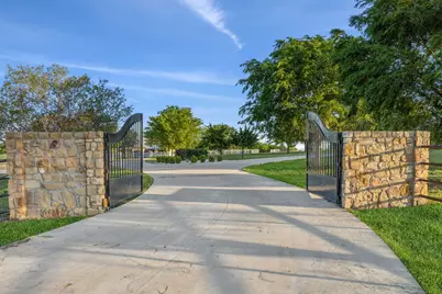 1620 Hillside Drive, Sanger, TX 76266 - Photo 24