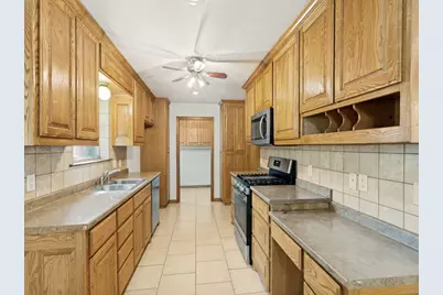 544 Thompson Drive, Saginaw, TX 76179 - Photo 4