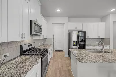 537 Hutchinson Lane, Lewisville, TX 75077 - Photo 6