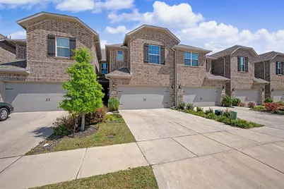 537 Hutchinson Lane, Lewisville, TX 75077 - Photo 2