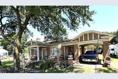 406 Walnut Street, Forreston, TX 76041 - Photo 2