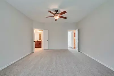 15036 Seventeen Lakes Boulevard, Fort Worth, TX 76262 - Photo 18