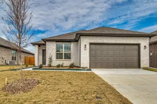 920 Ravenwood Ln, Van Alstyne, TX 75495 - Photo 1