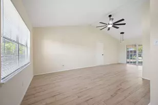 720 Lena Ct, Garland, TX 75040 - Photo 4
