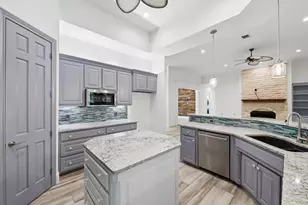 5501 Equestrian Dr, Granbury, TX 76049 - Photo 10