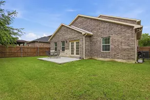 1505 Lakeview Dr, Grand Prairie, TX 75051 - Photo 26