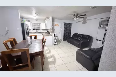 1419 E Robert Street #1417, Fort Worth, TX 76104 - Photo 2